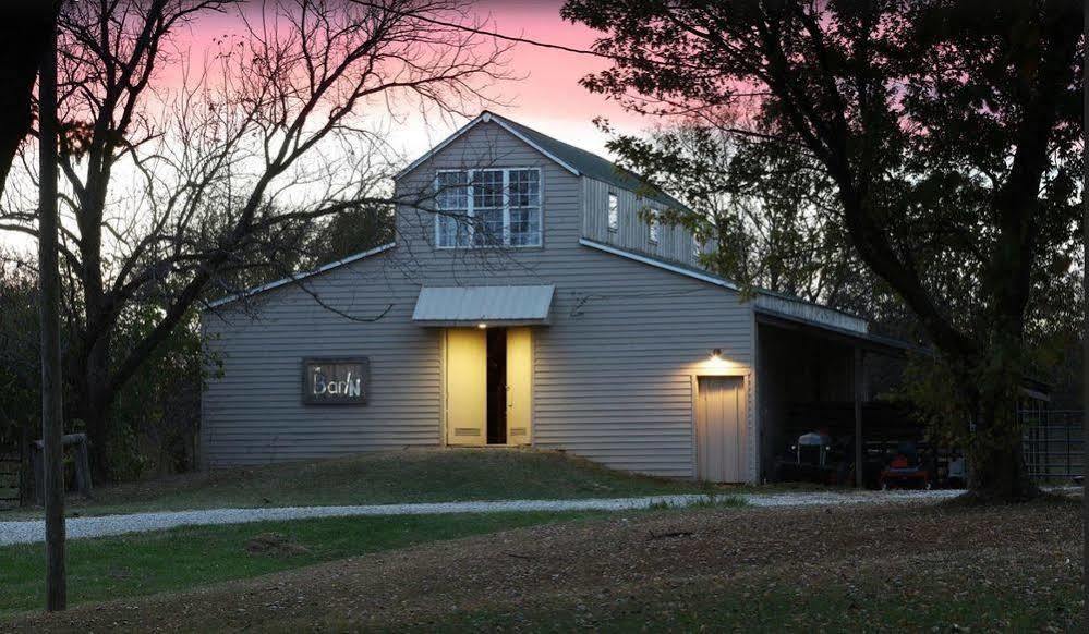 Netherfield Natural Farm Fontana Exterior photo